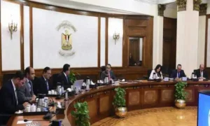 وزير الصحة مع رئيس الوزراء 