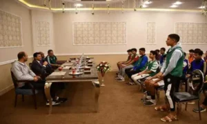 وزير الرياضة يلتقي بالمواهب