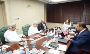 وفد بورصة مسقط مع الوزيرة 
