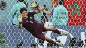 البطل المغربي الدولي ياسين بونو