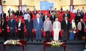 صورة مع وزير الشباب والرياضة أثناء الإحتفال