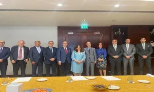 صورة جماعية للمستثمرين المصريين بالإمارات مع وزيرة الهجرة