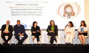 قمة المرأة المصرية تكرم وزيرة الهجرة وتمنحها جائزة الخمسين سيدة الأكثر تأثيراً
