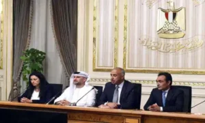 مدبولي يشهد توقيع اتفاقية بين "الكهرباء" و"مصدر" الإماراتية وشركائها