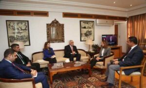 وزيرة الثقافة أثناء لقاء السفير العراقي