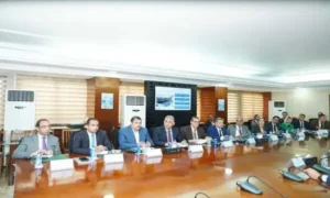 صورة جانبية لإجتماع الوزراء بالقيادات الوزارية
