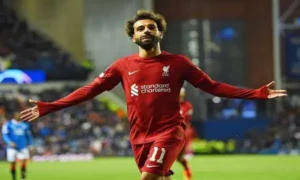 النجم المصري العالمي محمد صلاح حالياً بقميص ليفر بول