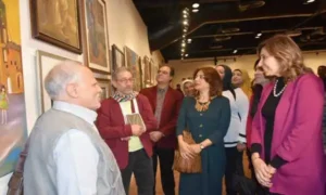 وزيرة الثقافة في معرض نجيب محفوظ بعد إفتتاحه