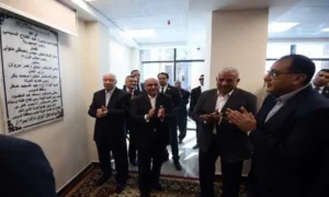 رئيس الوزراء أثناء افتتاح مجمع هيئة قضايا الدولة بمدينة السويس