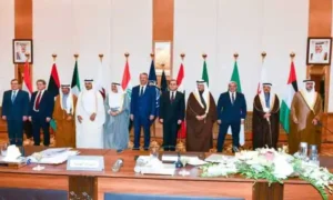 صورة جماعية علي هامش المؤتمر الوزاري بالكويت
