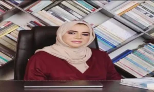 الأديبة العُمانية شريفة التوبي