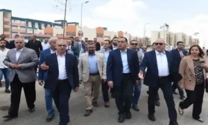 مدبولي يتفقد عدداً من المشروعات السكنية والخدمية الجاري تنفيذها بمدينة العبور الجديدة