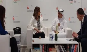 الكيلاني تلتقي رئيس هيئة الشارقة للكتاب لمناقشة توقيع بروتوكول تعاون لتسويق الكتب الأجنبية بأسعار مُخفضة