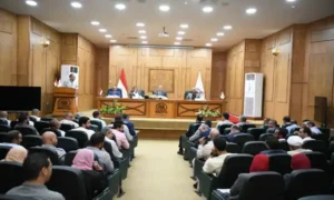 محافظ قنا يوجه بتذليل المعوقات بكافة المناطق الصناعية لجذب المزيد من الاستثمارات