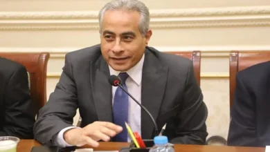 وزير القوي العاملة