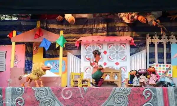 مسرح المواجهة والتجوال