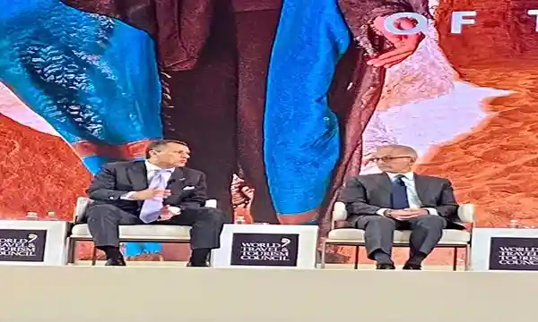 وزير السياحة والآثار يتحدث في المؤتمر