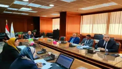 الدكتور هانى سويلم وزير الموارد المائية والري أثناء الإجتماع