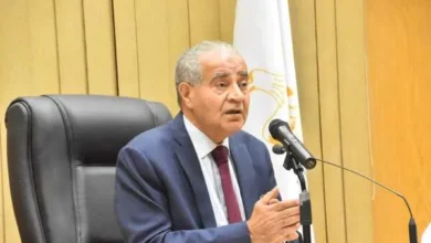 الأستاذ الدكتورعلي المصيلحي وزير التموين والتجارة الداخلية خلال الإجتماع