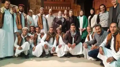 صورة جماعية لقافلة الجيزة الثقافية الفنية في الواحات البحرية