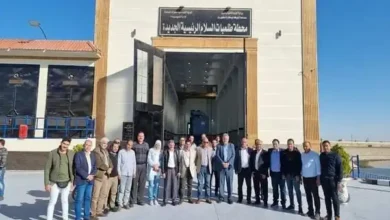 صورة جماعية أمام محطة السلام