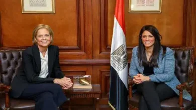 الدكتورة رانيا المشاط وزيرة التعاون الدولي مع السيدة هيلدا كليمتسدال سفيرة النرويج بالقاهرة