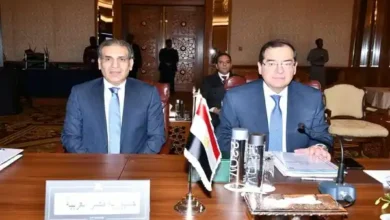 وزير البترول خلال رئاسته لوفد مصر بالكويت