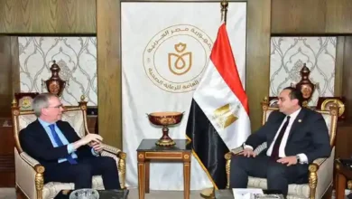 الدكتور أحمد السبكي رئيس الهيئة العامة للرعاية الصحية والسفير السويدي هوكان إيمسجورد