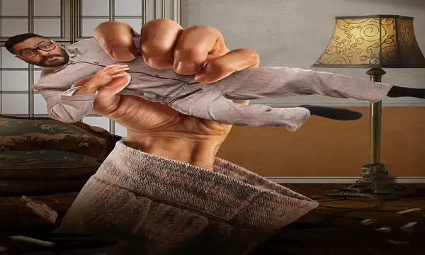 الفنان تامر حسني شارك بالفكرة والسيناريو والحوار والبطولة "مش أنا"