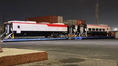 وزير النقل يعلن وصول القطار الثالث والرابع من قطارات تالجو الفاخرة لميناء الاسكندرية