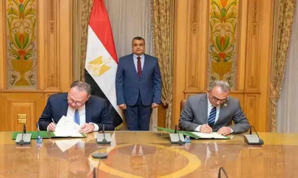 وزير الإنتاج الحربى يشهد توقيع بروتوكول تعاون مع شركة "ابدأ لتنمية المشروعات"