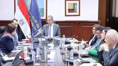 وزير الاتصالات يجتمع بأعضاء لجنة حماية حقوق المستخدمين بعد إعادة تشكيلها بالكامل
