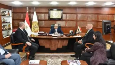 وزير القوى العاملة يلتقي رئيس جهاز تنمية المشروعات المتوسطة والصغيرة