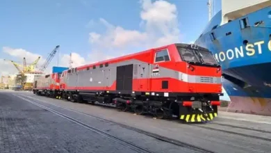 وزير النقل يعلن وصول دفعة جديدة من الجرارات الأمريكية الجديدة إلى ميناء الإسكندرية