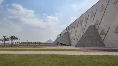 وزير السياحة والآثار يتابع آخر مستجدات العمل بالمتحف المصري الكبير