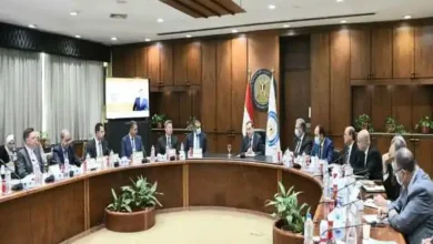 وزير البترول يرأس الإجتماع