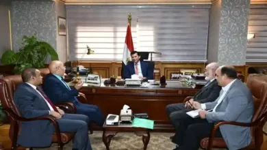 الدكتور أشرف صبحي وزير الشباب والرياضة و الكابتن محمد الدهراوي رئيس الاتحاد المصري للكاراتيه