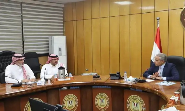 وزير القوي العاملة يلتقي القنصل السعودي