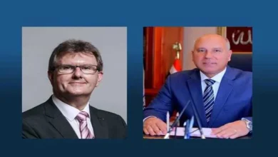 الفريق كامل الوزير وزير النقل وجيفري دونالدسون ممثل رئيس الوزراء البريطانى للتجارة مع مصر