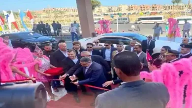 وزير السياحة ومحافظ البحر الأحمر أثناء الإفتتاح