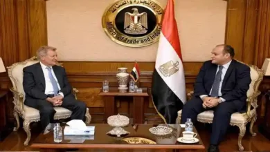 المهندس احمد سمير وزير التجارة والصناعة خلال لقاءات اليوم