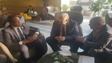 وزير الزراعة ونظيره من دولة زيمبابوي