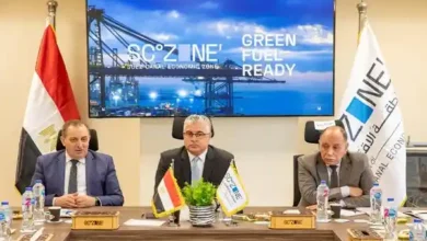 وليد جمال الدين رئيس الهيئة العامة للمنطقة الاقتصادية لقناة السويس أثناء الإجتماع