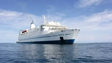 أكبر مكتبة عائمة بالعالم سفينة الأمل "لوجوس هوب"