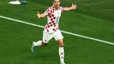 فرحة لاعب كرواتيا بتسجيل هدف التعادل أمام اليابان