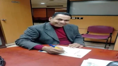 الشاعر الجميلي أحمد أثناء تقديم أوراقه لإنتخابات إتحاد الناشرين المصريين