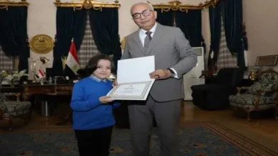 حجازي يكرم الطالب عمر صاحب المركز الأول عالمياً في مسابقة الحساب الذهني الدولية بتايوان