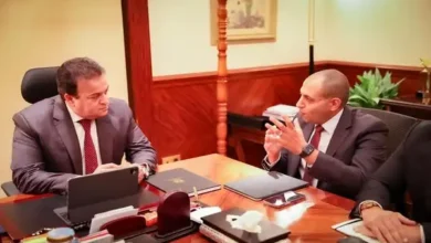 لدكتور خالد عبدالغفار وزير الصحة والسكان مع الدكتور حازم عبدالسميع مدير عام شركة MSD للأدوية في مصر