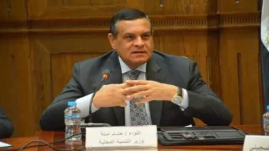 اللواء هشام آمنة وزير التنمية المحلية