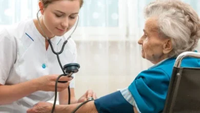 فوراً .. مطلوب ممرضة لسيدة مسنة تعانى من زهايمر بالمنزل